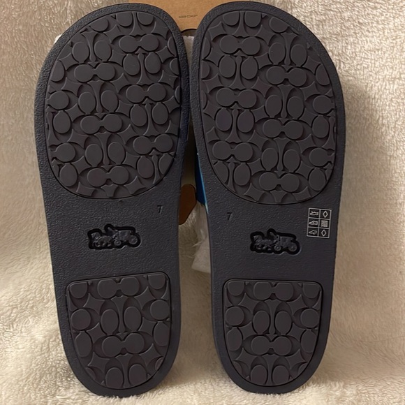 NWT Coach slip-on slides - Picture 7 of 8